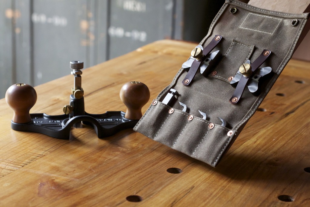 Router Plane Wallet